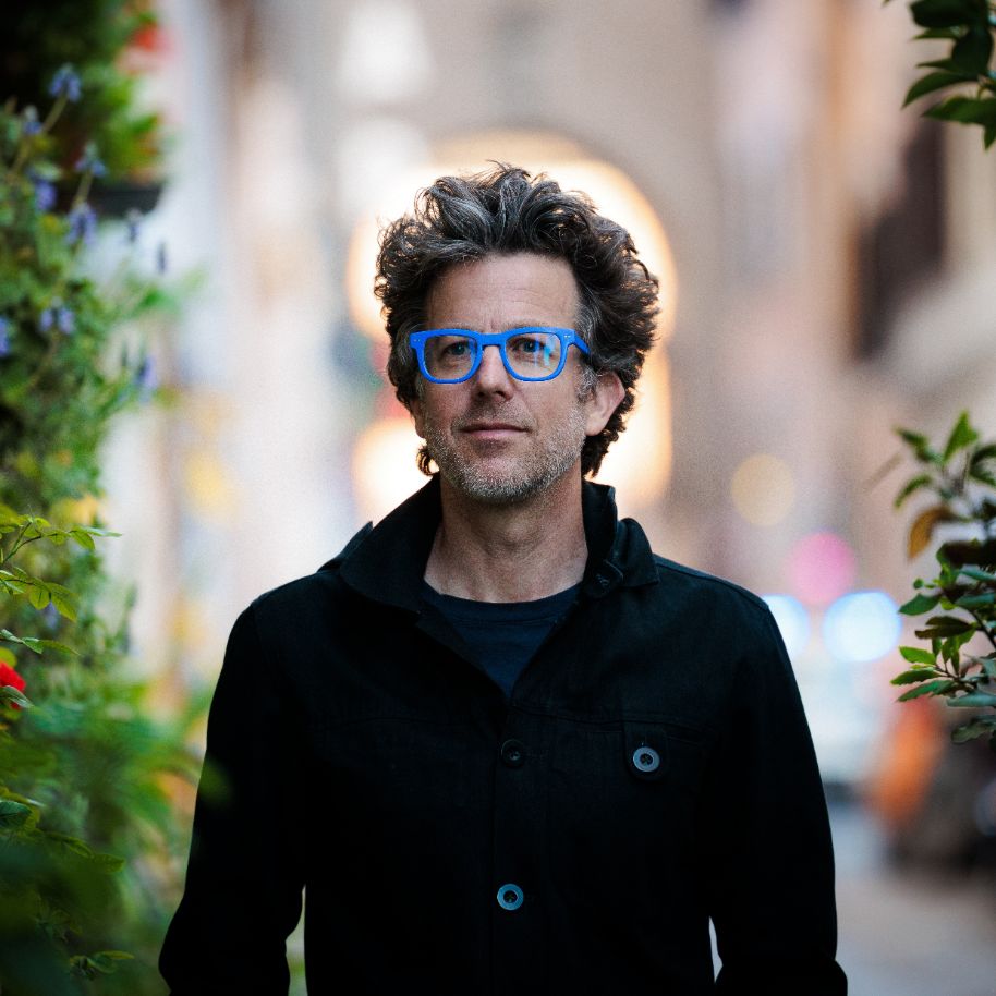 RichardSlaterJones_AuthorPhoto_05_square_lowres